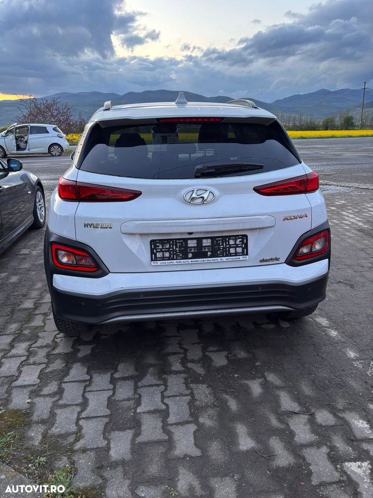 Hyundai KONA Premium - 6