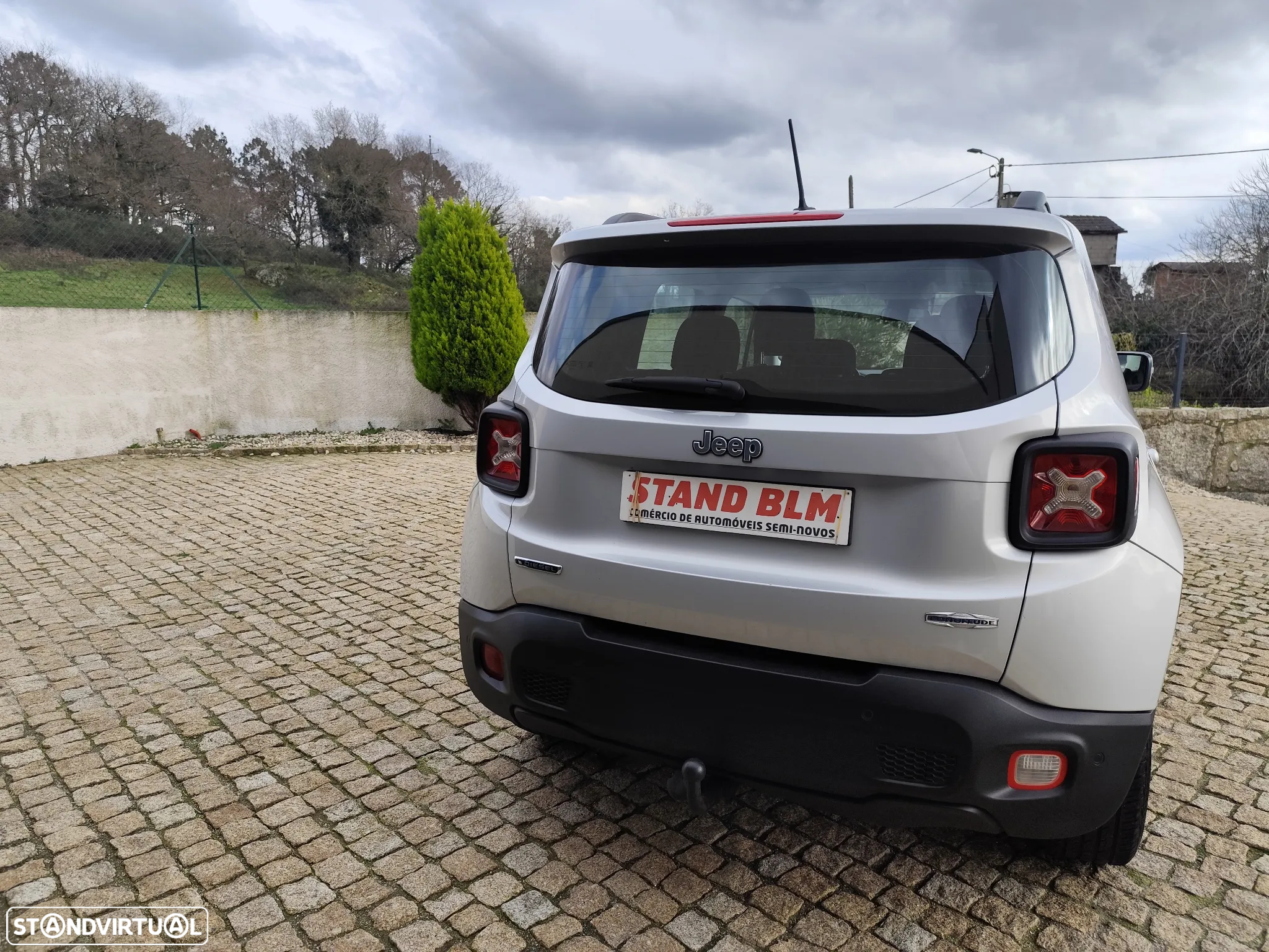 Jeep Renegade - 18