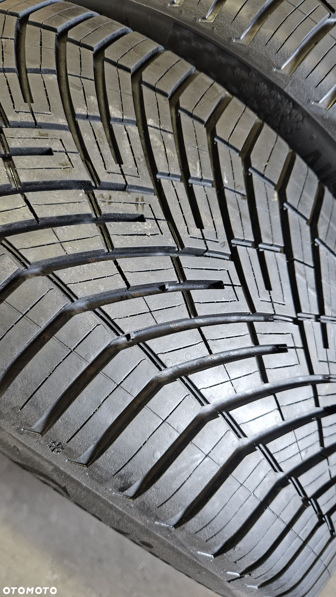 opony używane 245/45R19 Continental allseasoncontact 2 - 2