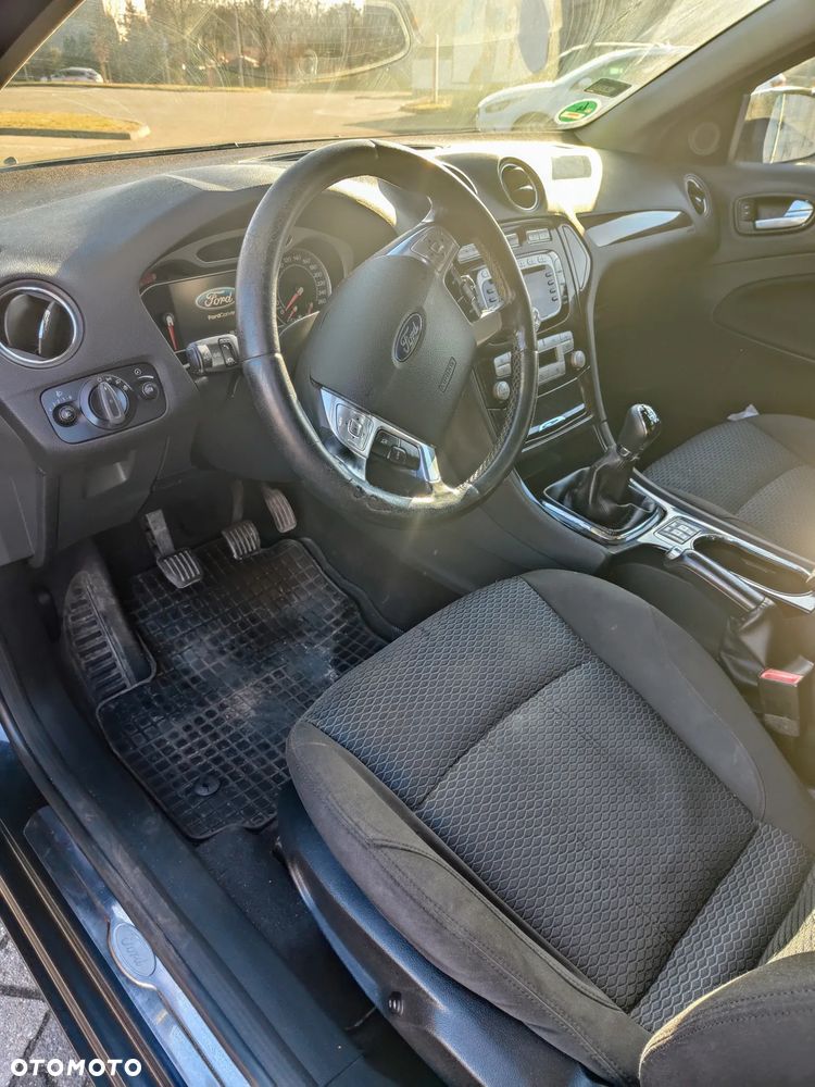 Ford Mondeo 2.0 Ghia X100 / X - 10