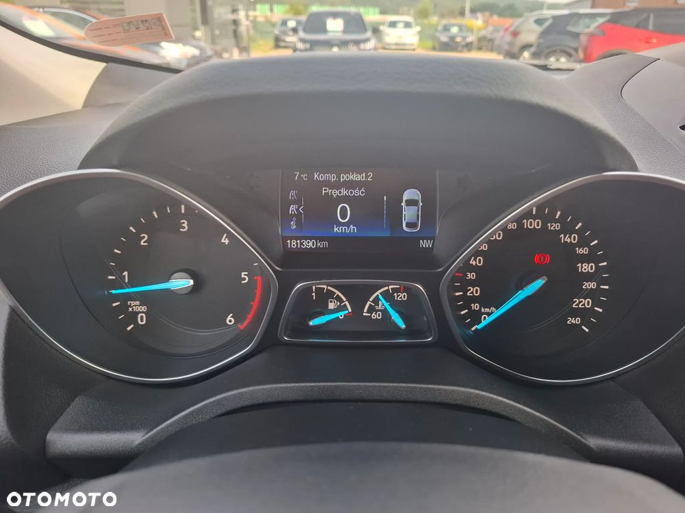 Ford Kuga 2.0 TDCi FWD Titanium - 24