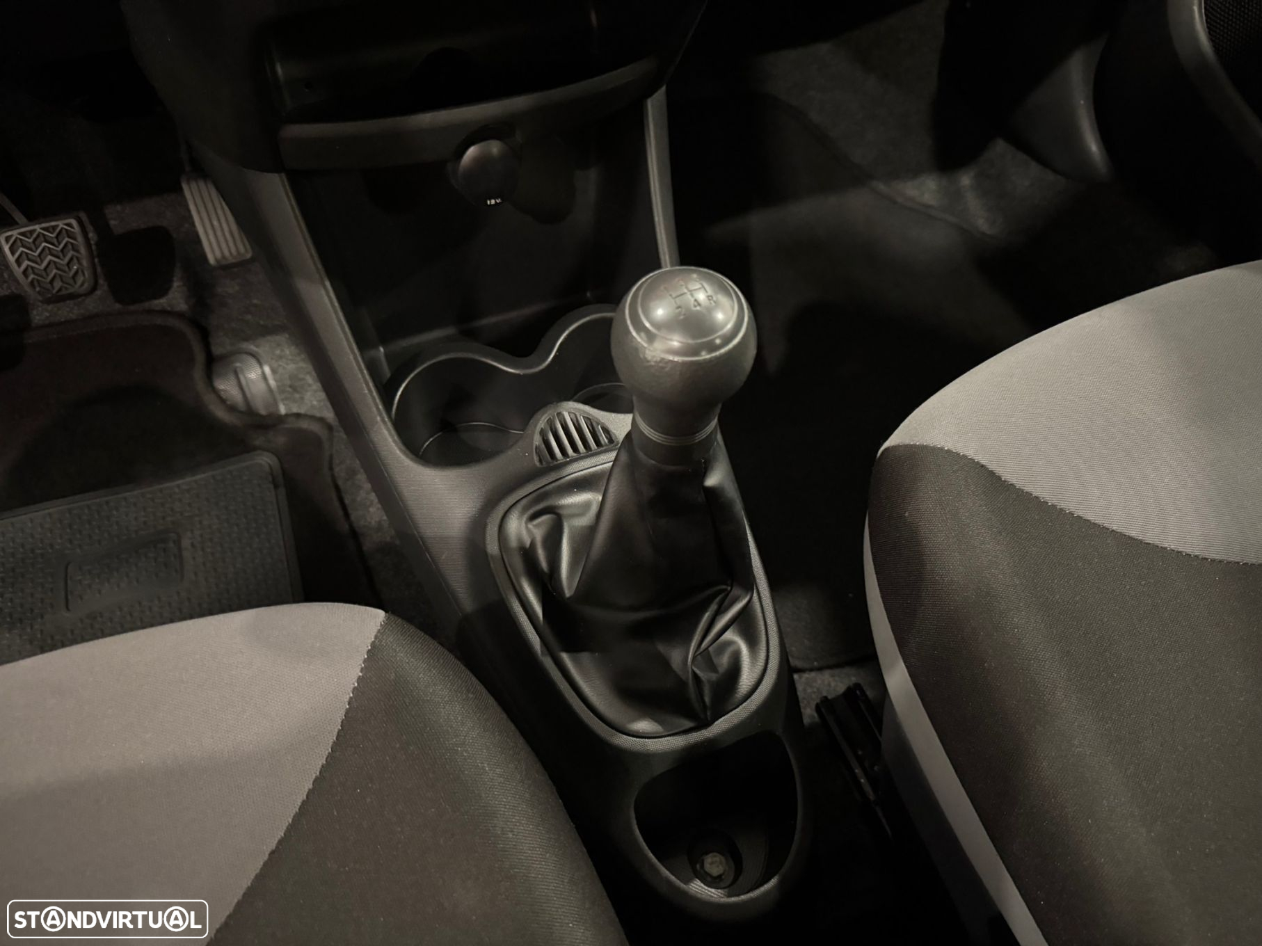 Peugeot 107 1.0 Urban - 39