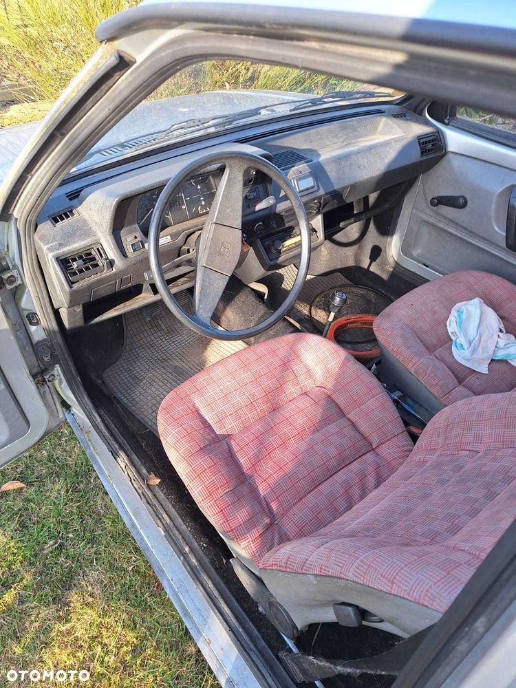 Volkswagen Polo - 5