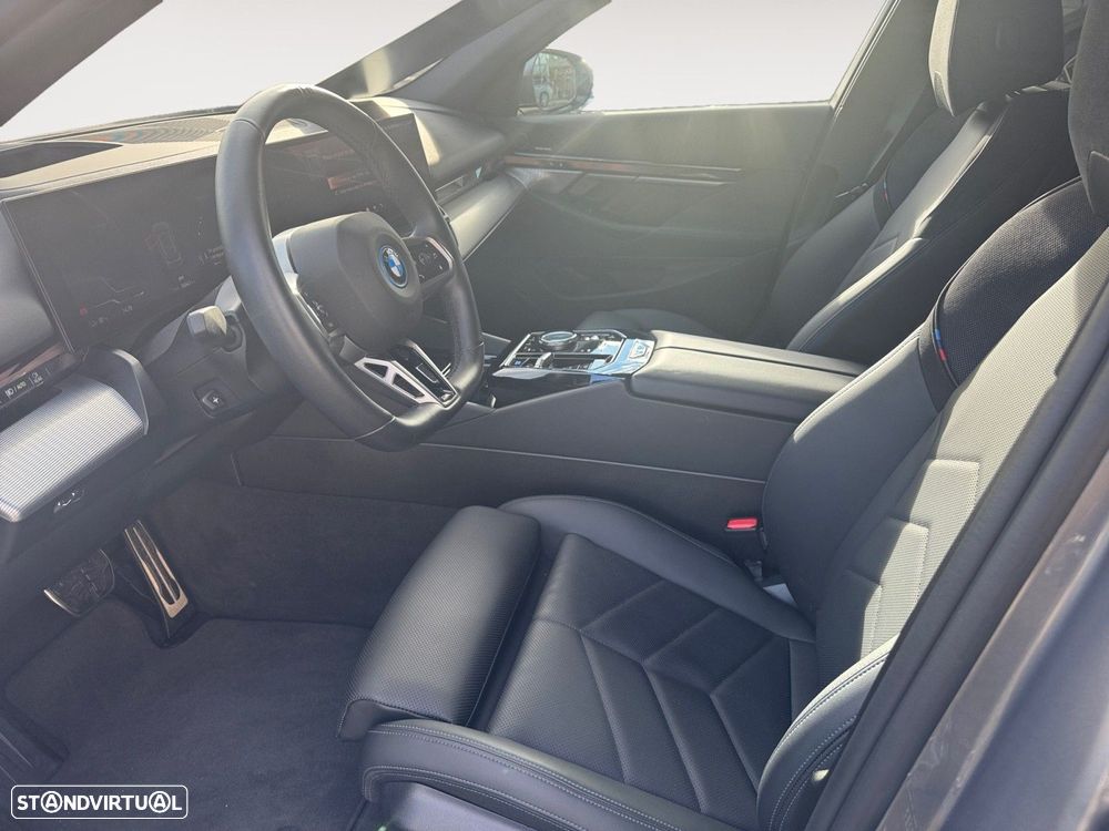 BMW i5 eDrive40 Pack Desportivo M - 9