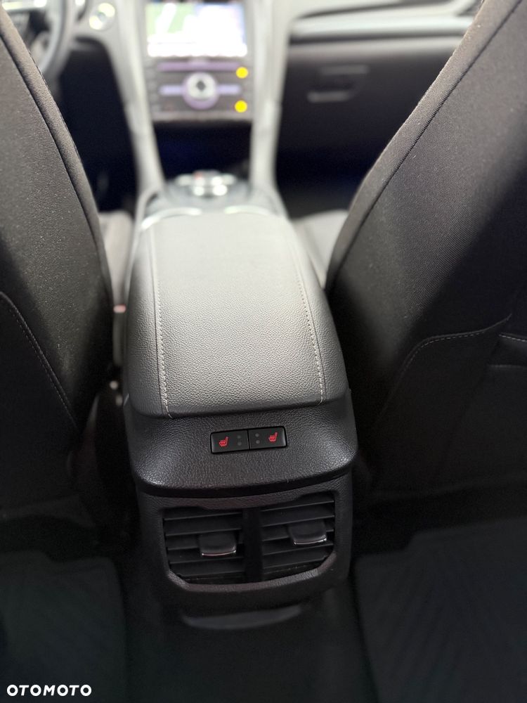 Ford Mondeo 2.0 EcoBlue Titanium - 39