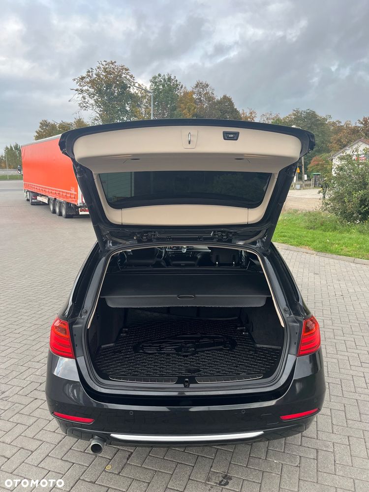 BMW Seria 3 320d Touring xDrive Modern Line - 11