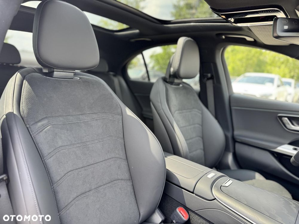 Mercedes-Benz Klasa E 220 d mHEV 4-Matic AMG 9G-Tronic - 13