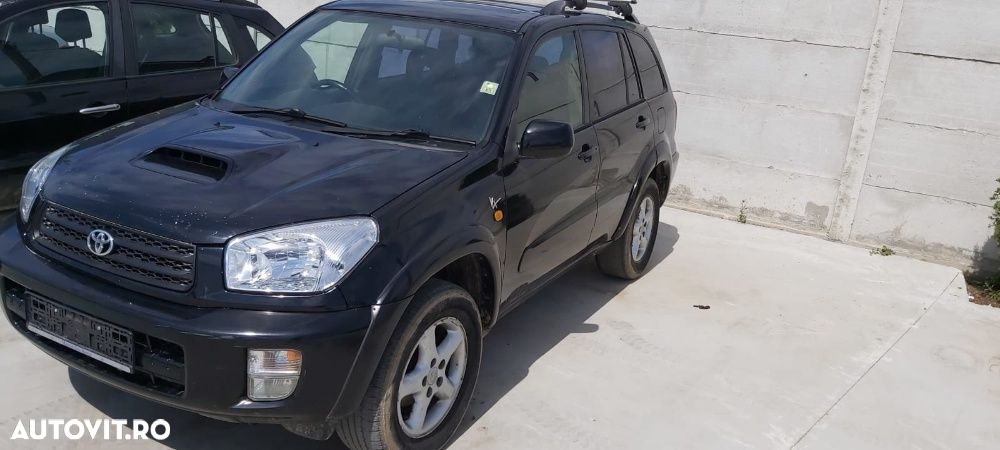 Dezmembrez Toyota Raw 4 2.0 diesel - 4