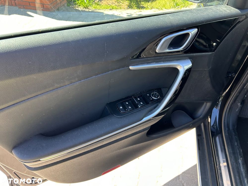Kia XCeed - 39