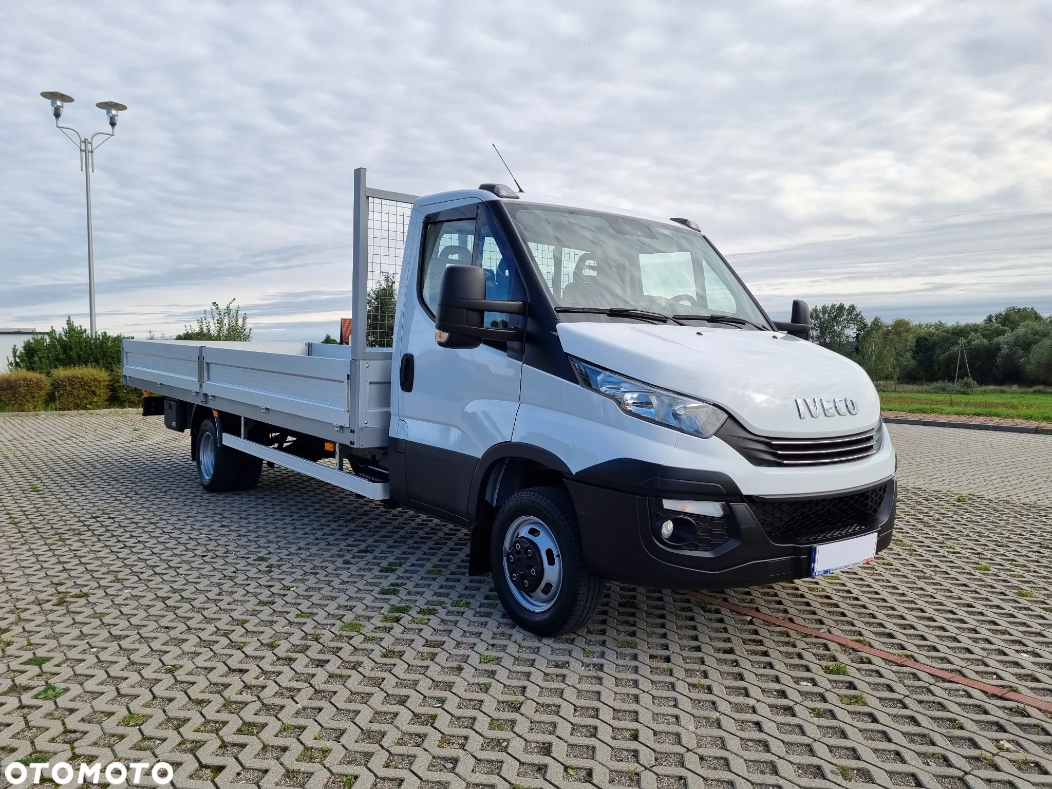 Iveco Daily 50-180 3.0 HPi 180KM 12-Palet Skrzynia dł 5.8 - 6
