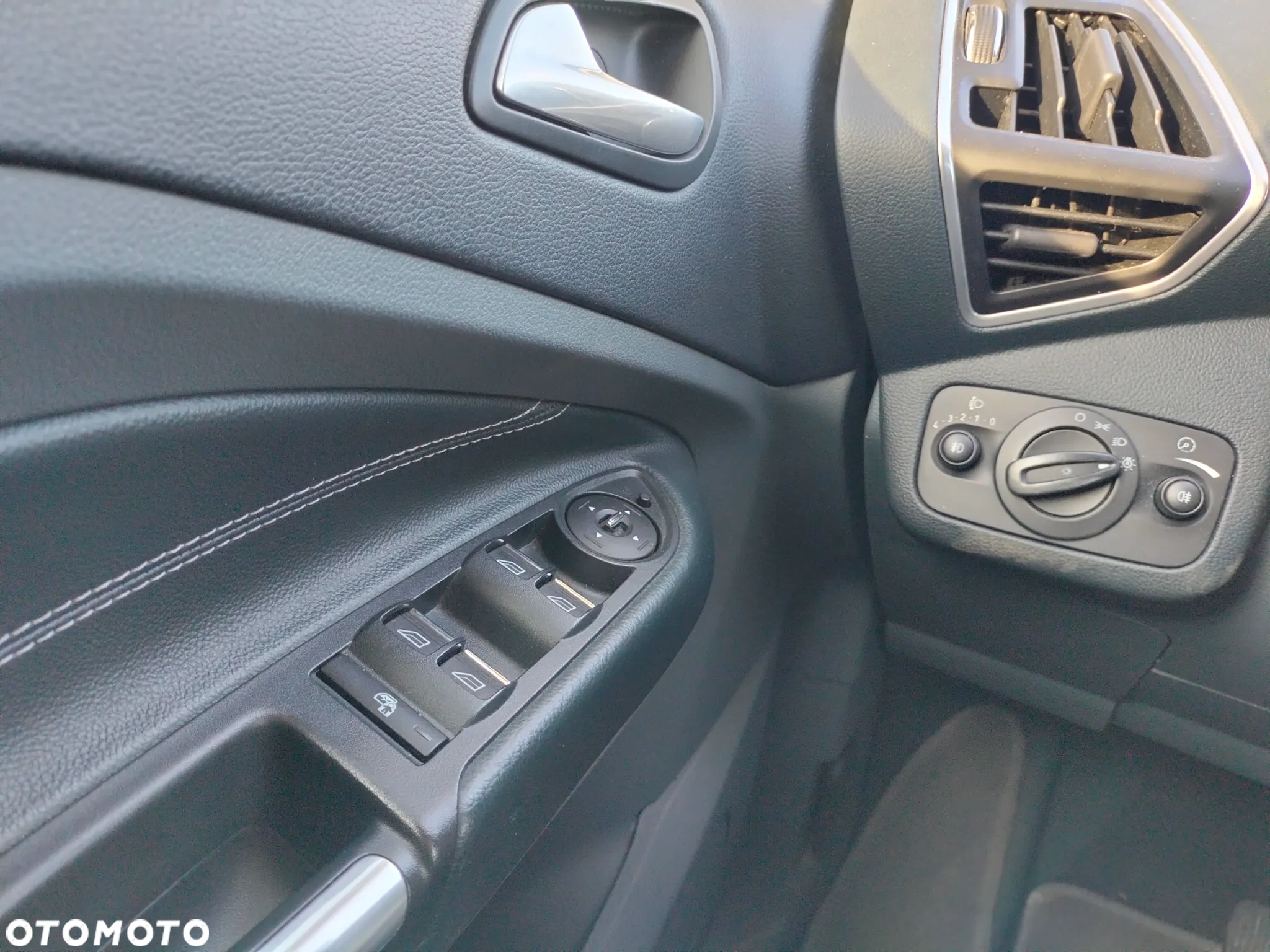 Ford C-MAX 2.0 TDCi Titanium - 7