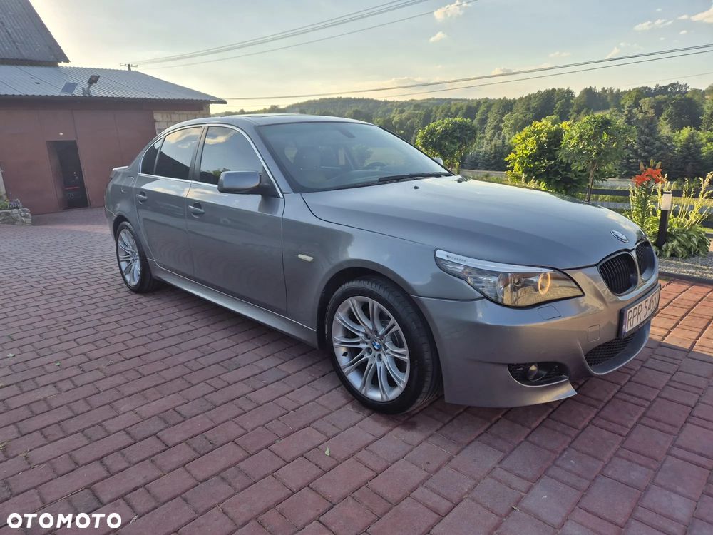 BMW Seria 5 540i - 12
