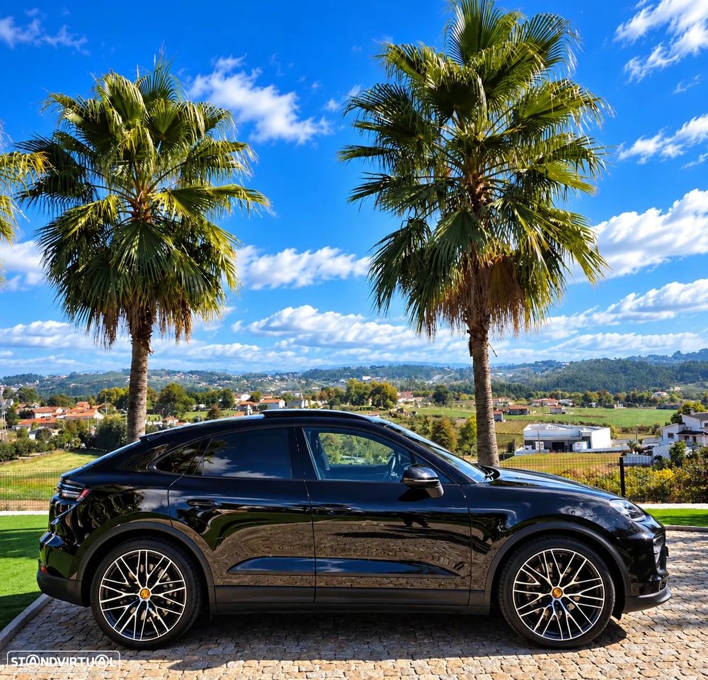 Porsche Macan Electric 4 - 9