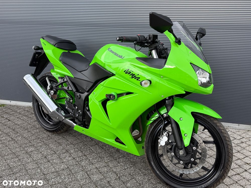 Kawasaki Ninja 250R - 26