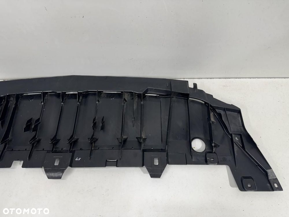 Osłona Płyta pod zderzak  Mercedes gla 156 a1568850036 - 3