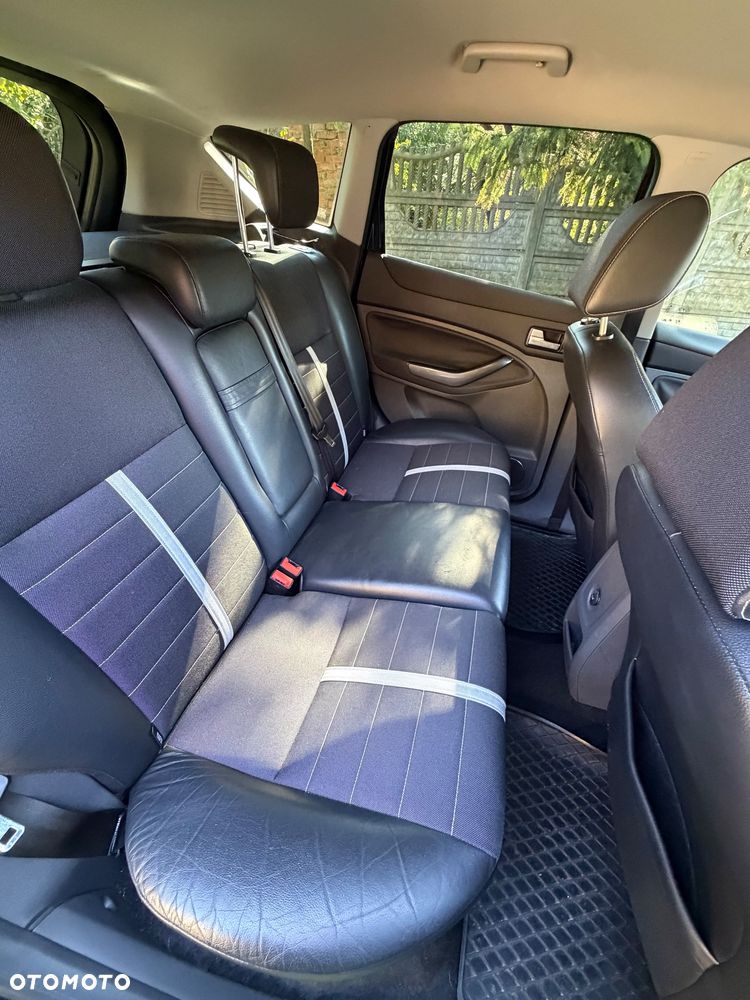 Ford Kuga - 9