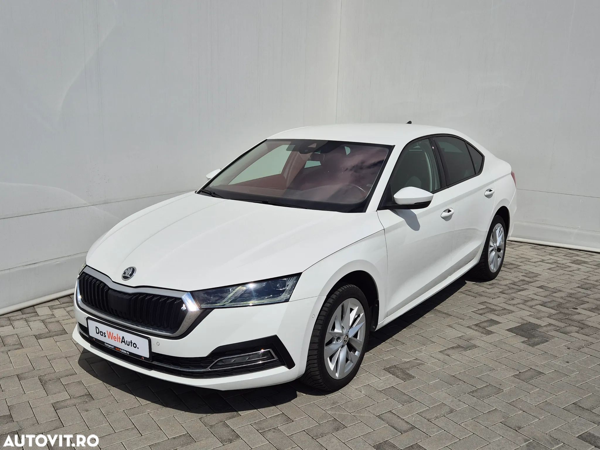 Skoda Octavia 2.0 TDI DSG Style - 1