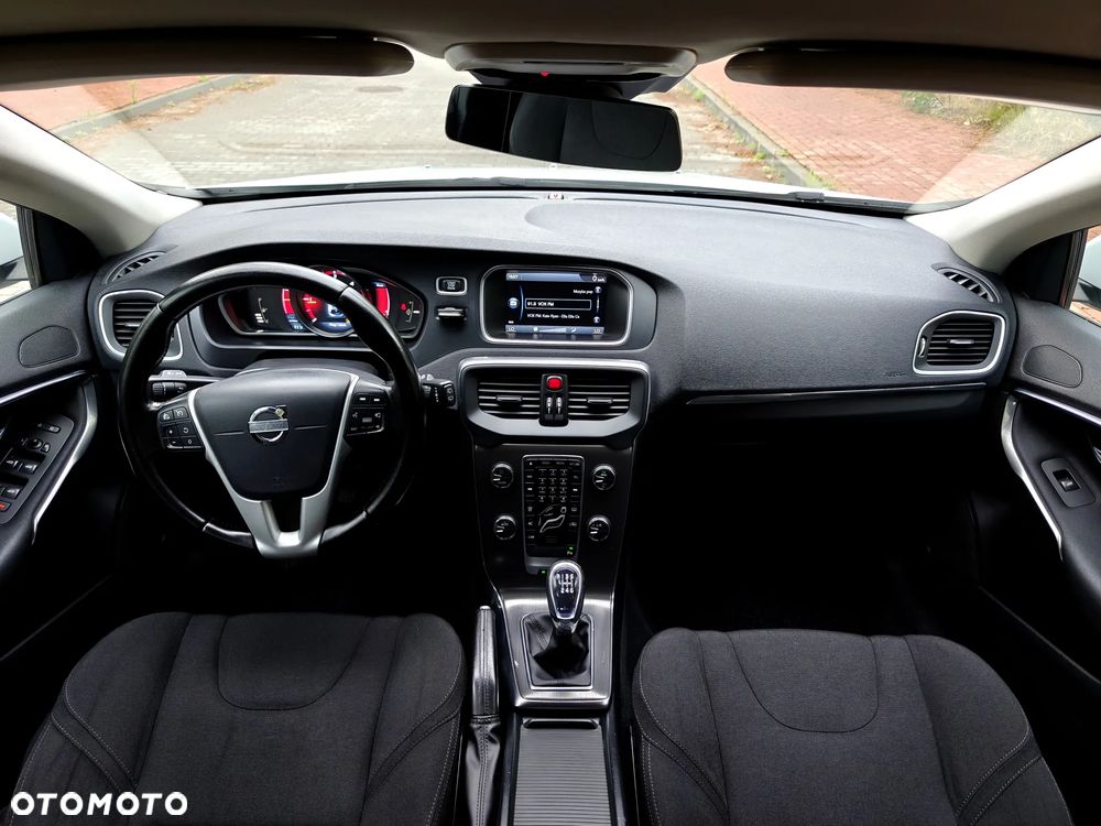 Volvo V40 D2 Kinetic - 11
