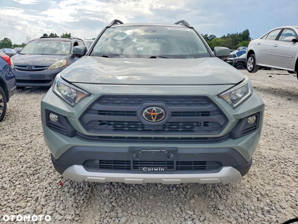 Toyota RAV4 2.5 XLE - 5