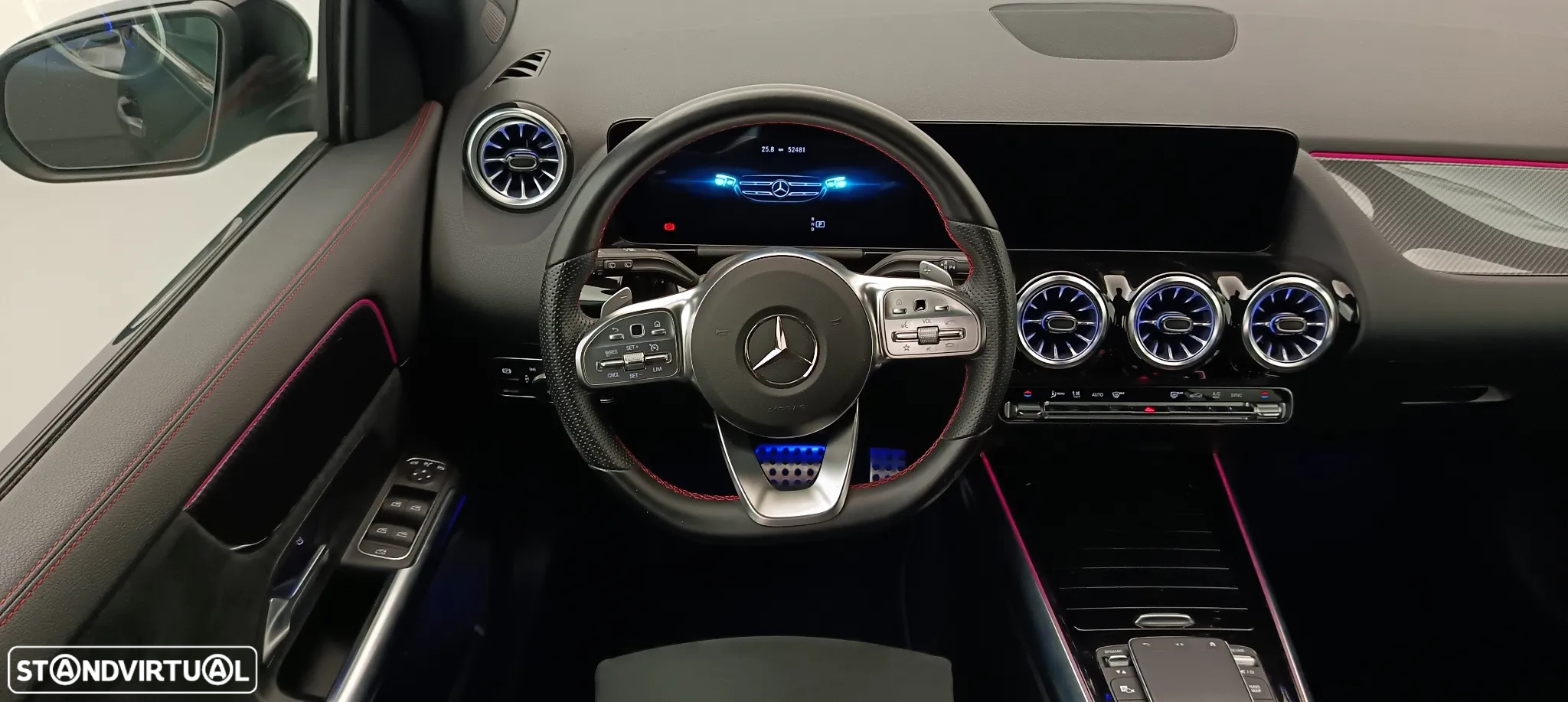 Mercedes-Benz GLA 180 d AMG Line - 19