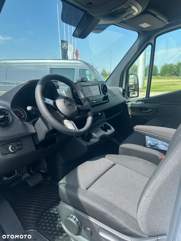 Mercedes-Benz Sprinter - 7