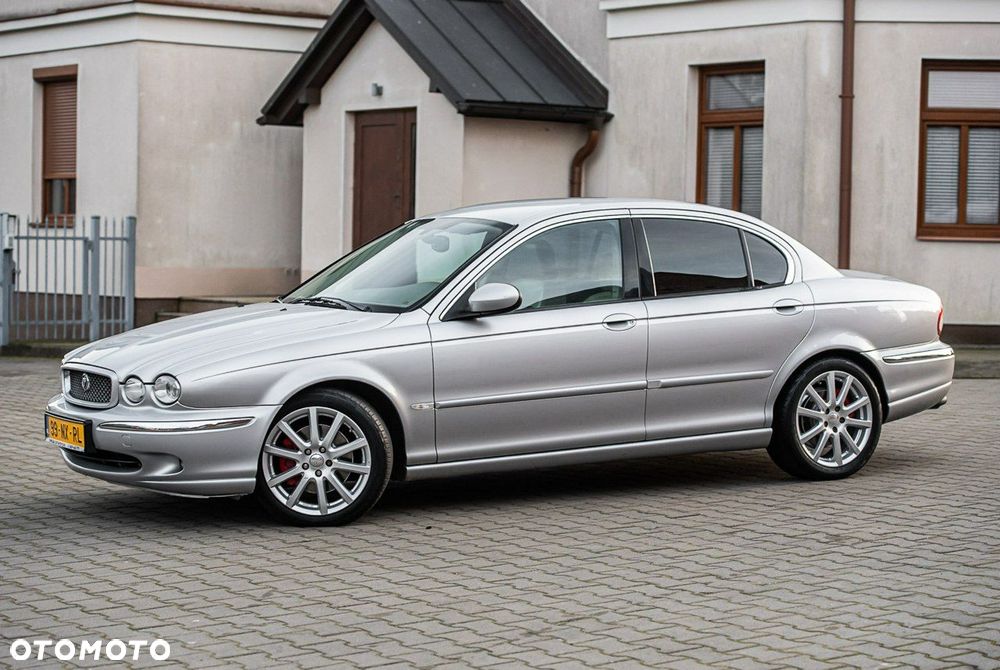 Jaguar X-Type 3.0 V6 4x4 Executive - 12
