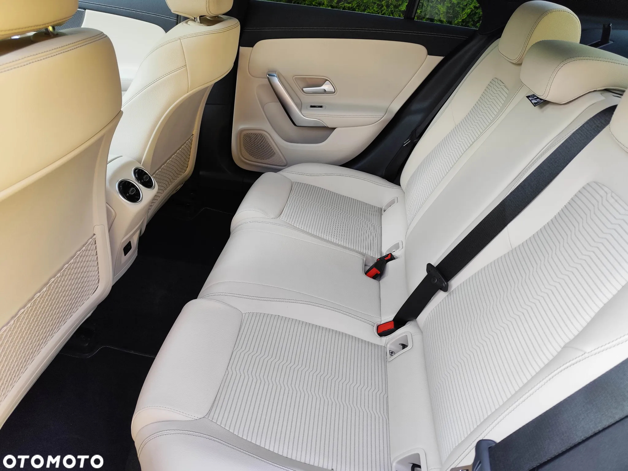 Mercedes-Benz CLA 200 d 4Matic 8G-DCT Progressive - 14