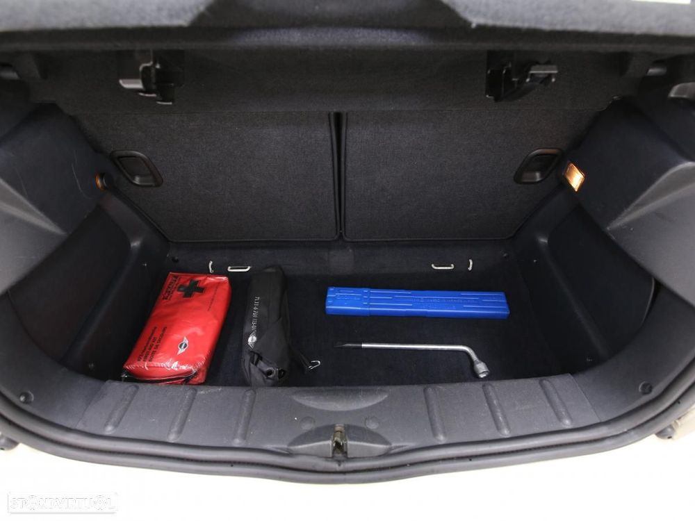 MINI 3 Portas One 1.4 D - 11