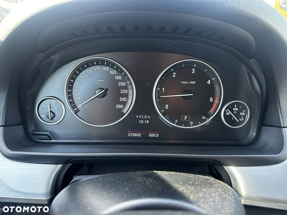 BMW Seria 5 530d Touring - 30