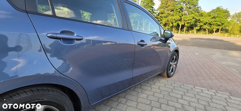 Kia Rio 1.2 L - 17