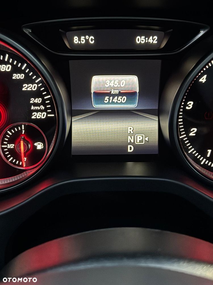 Mercedes-Benz GLA 220 4-Matic - 6