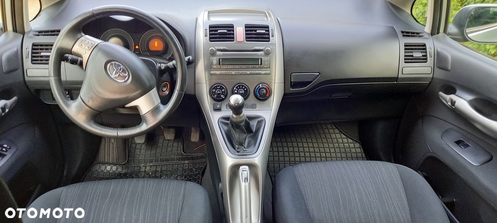 Toyota Auris 1.4 VVT-i - 7