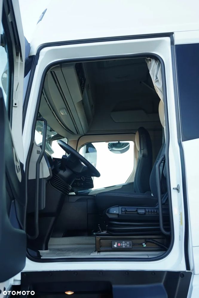Ford F-MAX 500 / KLIMATYZACJA POSTOJOWA / BOGATE WYPOSAŻENIE / EURO 6 - 23
