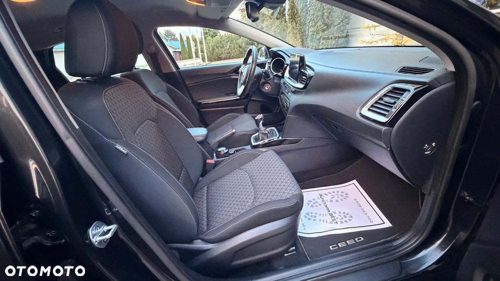 Kia Ceed - 6