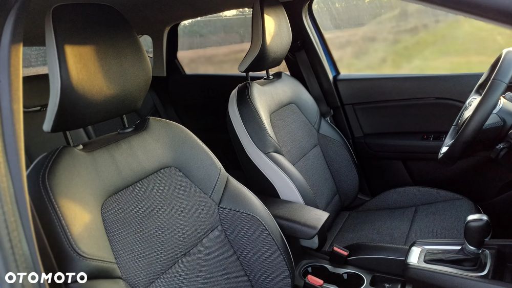 Renault Captur E-TECH 160 INTENS - 14