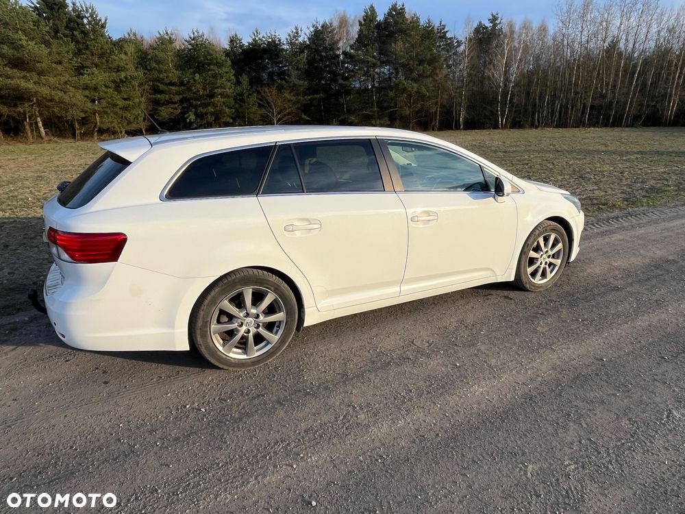 Toyota Avensis Touring Sports 1.8 Executive - 5