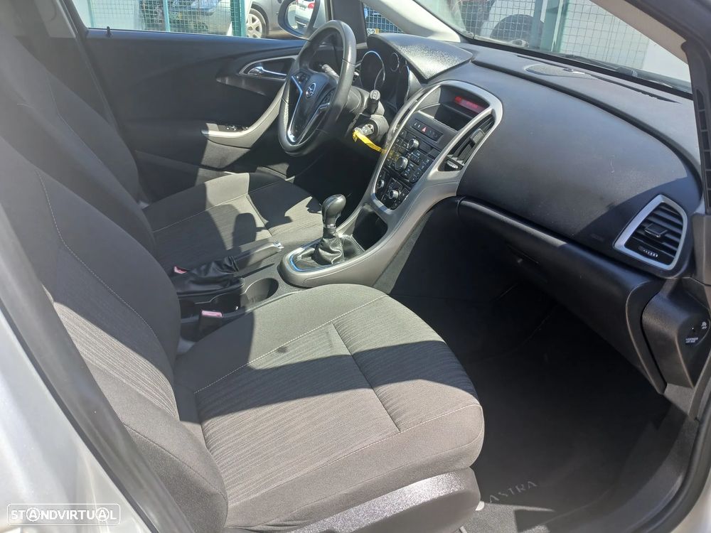 Opel Astra 1.4 Enjoy - 22