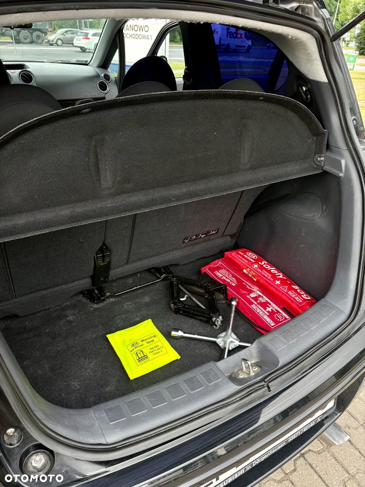Mitsubishi Colt 1.3 Inform - 14