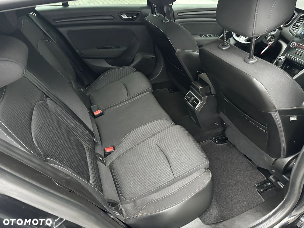 Renault Megane Grandtour ENERGY TCe 130 BUSINESS - 33