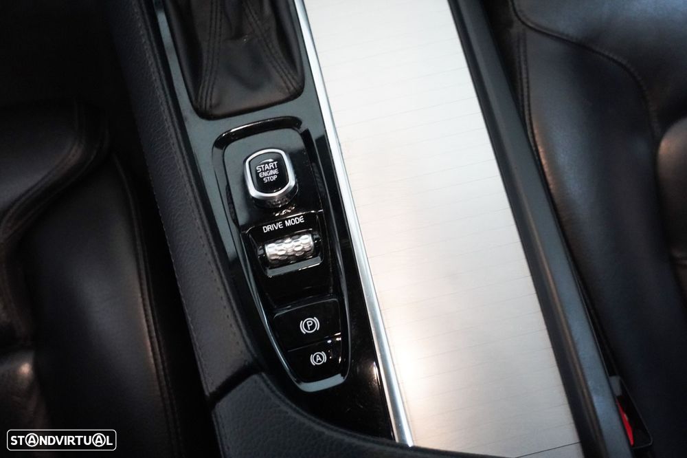 Volvo XC 90 2.0 D4 Momentum - 18