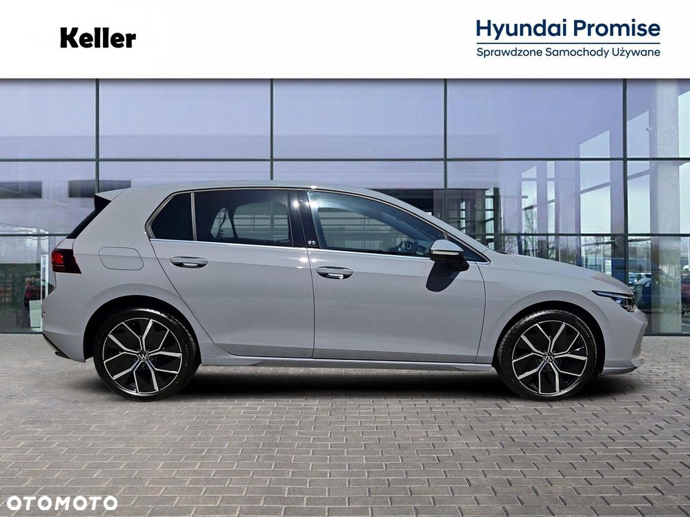 Volkswagen Golf - 8