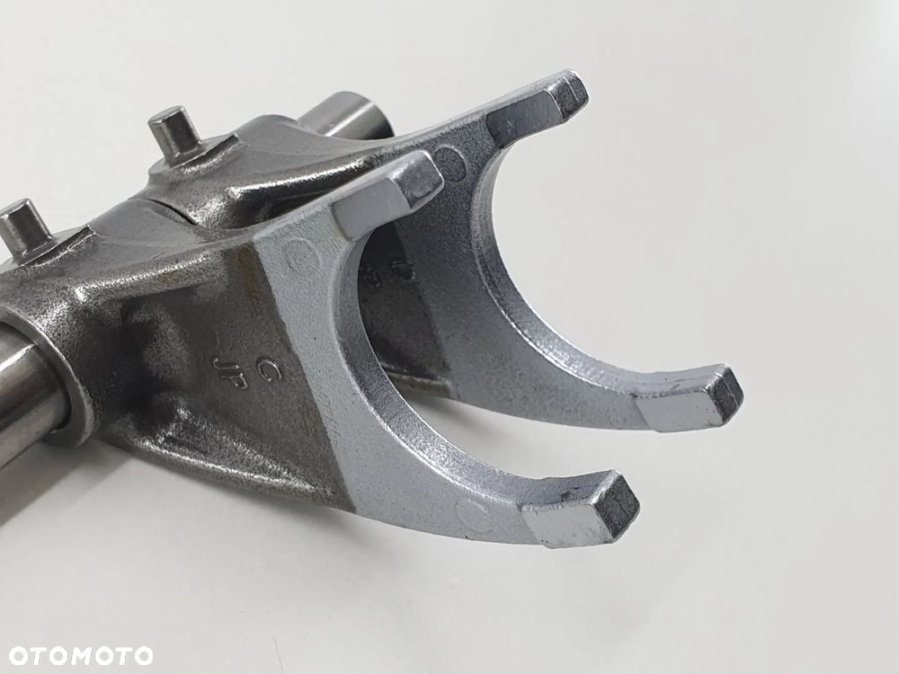 SKRZYNIA BIEGOW WALEK TRYB WODZIK  KTM DUKE 125 - 13