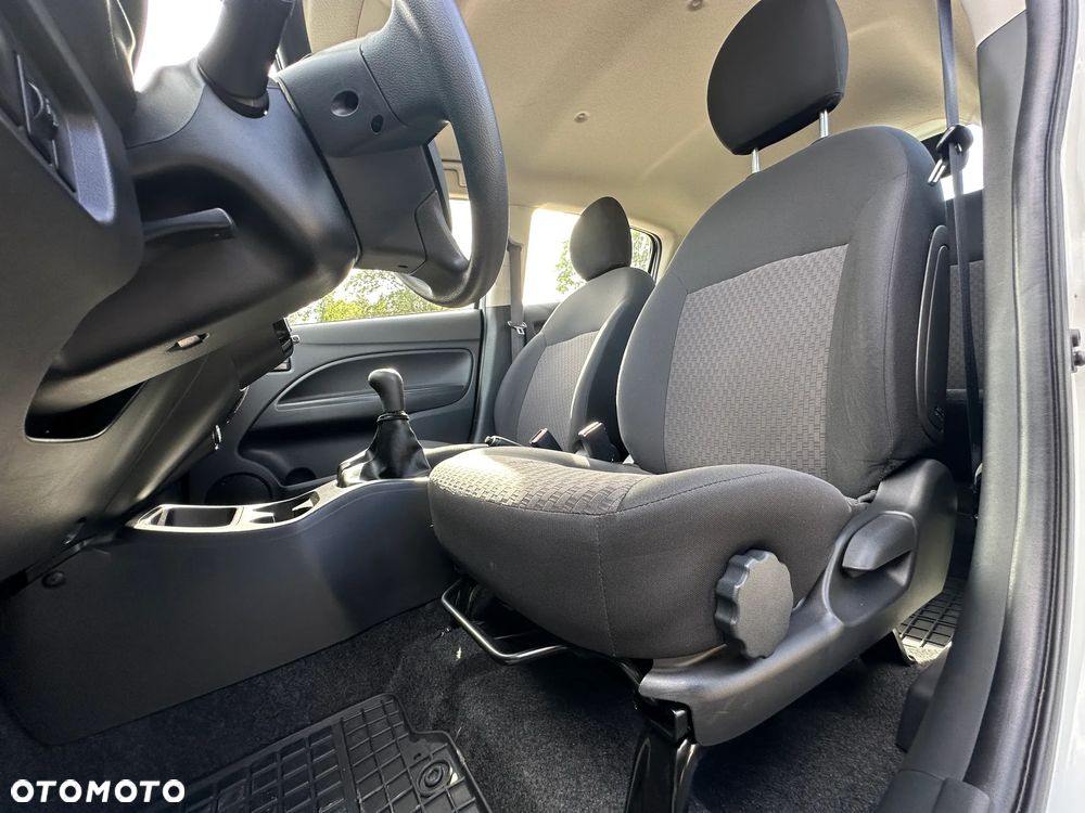 Mitsubishi Space Star - 19