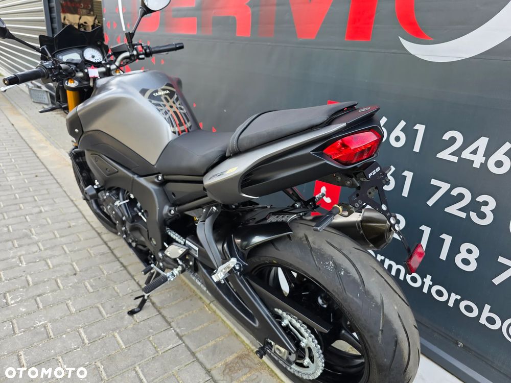 Yamaha FZ8 - 6