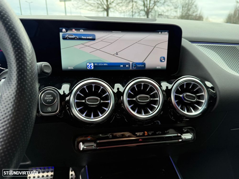 Mercedes-Benz GLA 180 d AMG Line - 16