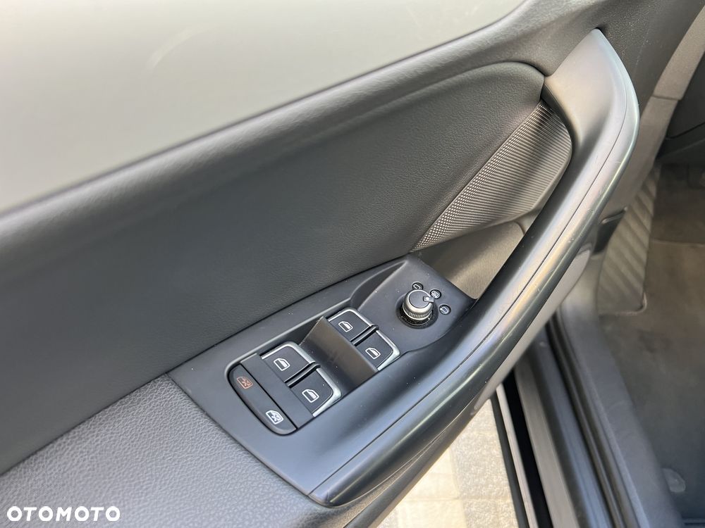 Audi Q3 2.0 TDI S tronic - 11