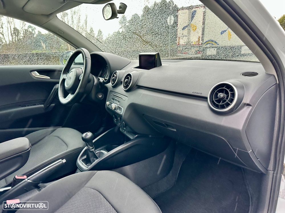 Audi A1 Sportback 1.6 TDI design - 29