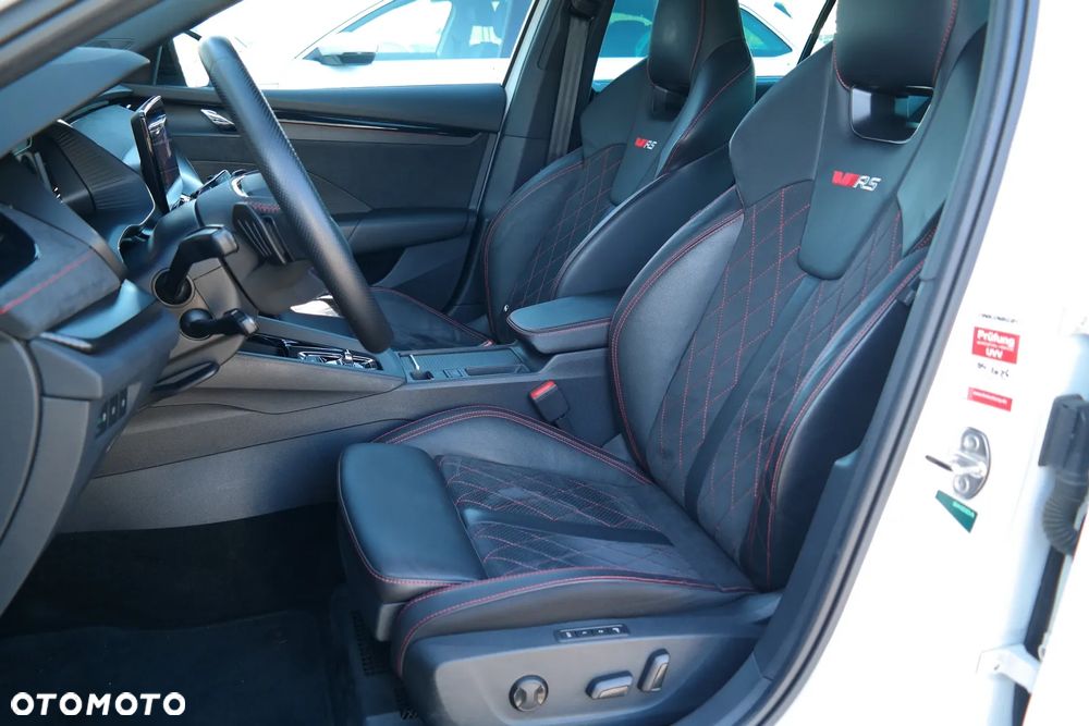 Skoda Octavia Combi 2.0 TDI DSG 4x4 RS - 10