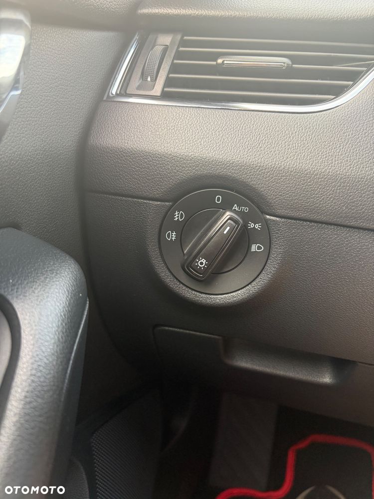 Skoda Octavia 2.0 TDI RS DSG - 35