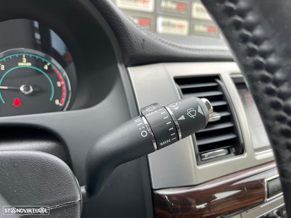 Jaguar XF 2.2 D Luxury - 25